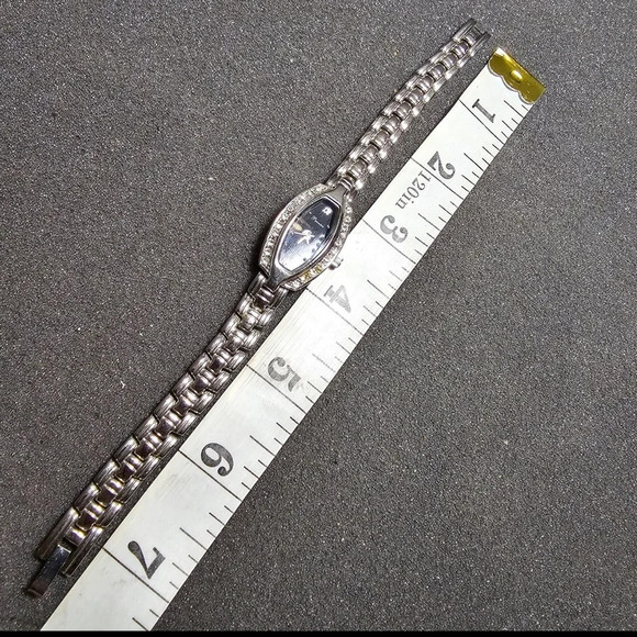 Princess Ladies Quartz Watch Silver Tone Diamond Bezel  Black Dial Working - Picture 8 of 9